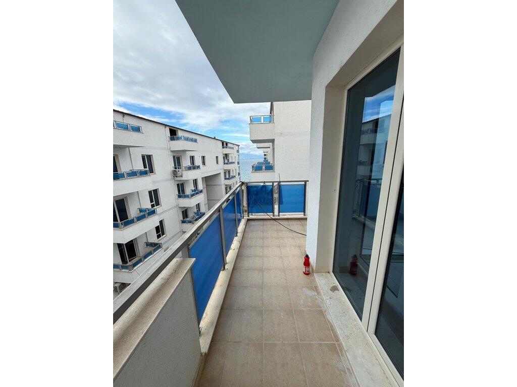 Shitet apartament 1+1 në Tushemisht, Pogradec – me pamje nga liqeni