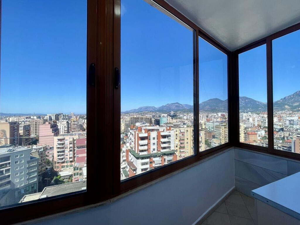 In Centro, Appartamento 2+1 con Arredamento Moderno in Affitto!