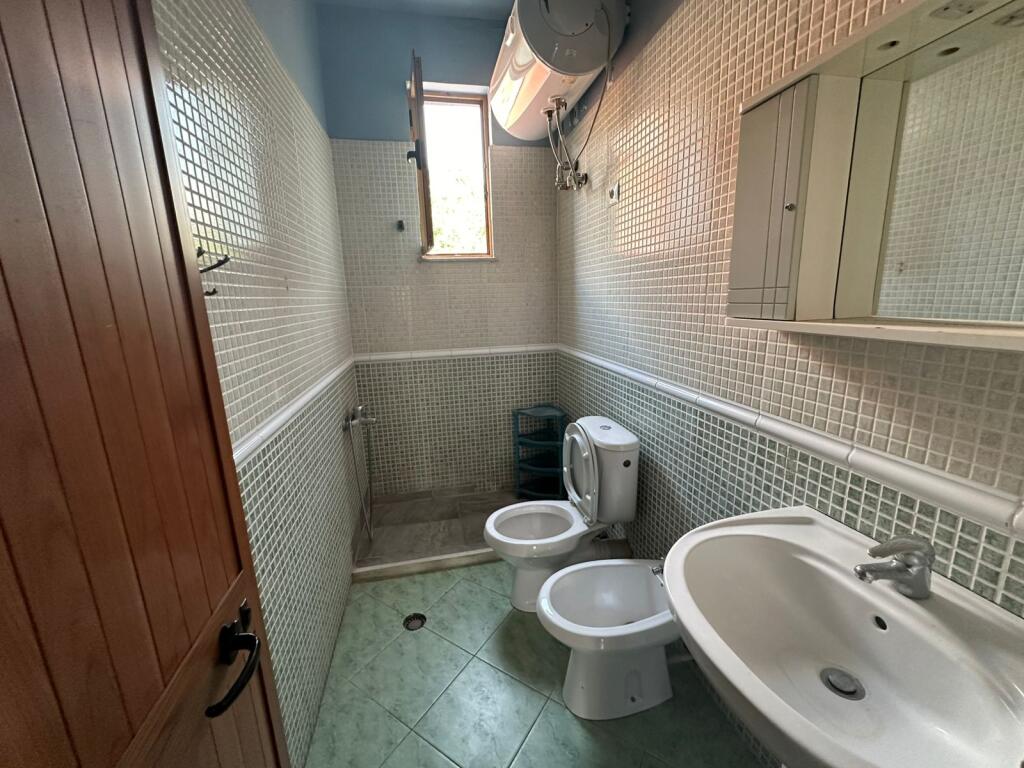 Apartment for rent, villa floor at Gramoz Pashko Street near the Faculty of Economics
