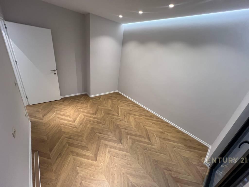 Premises for rent for offices at Mine Peza St. 1,500 € /Month
