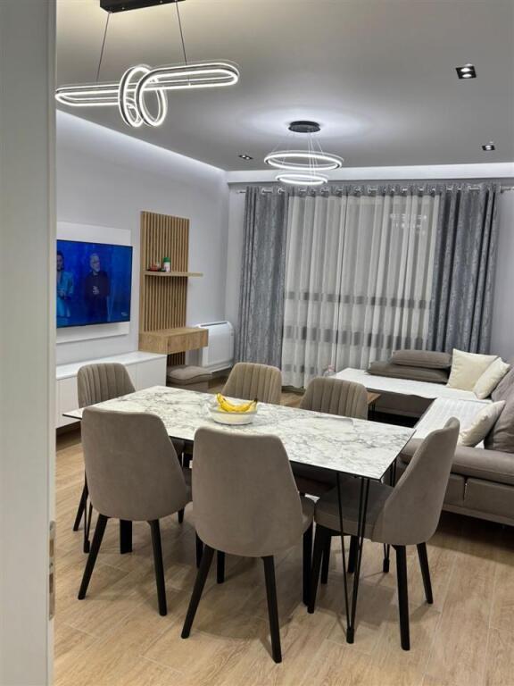 🏢 Apartament 2+1 me Qira – Fusha e Aviacionit, Tiranë