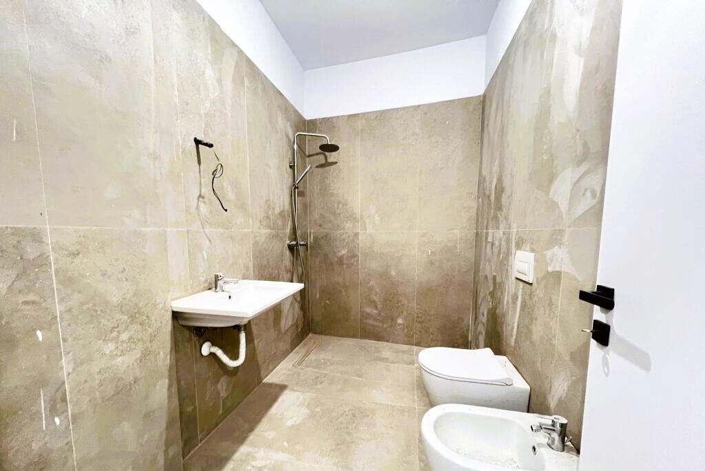 OFFICE FOR RENT AT ALTANA COMPLEX
