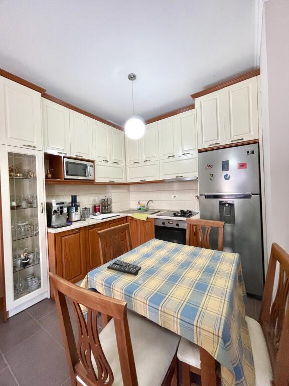 Apartament 1+1 Me Qera Ne Astir
