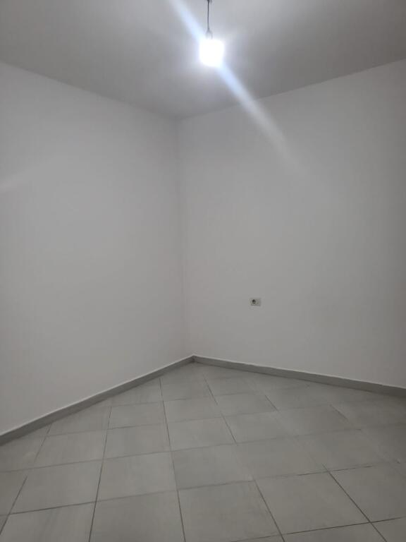 Appartamento 2+1+ 🅿 disponibile vuoto a Don Bosko