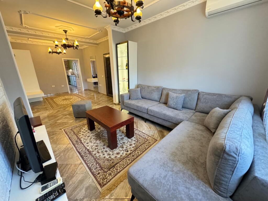 🏡Qera, apartament 2+1+2  📍Libri Universitar ,Ish blloku 💰 Çmimi: 900€\muaj