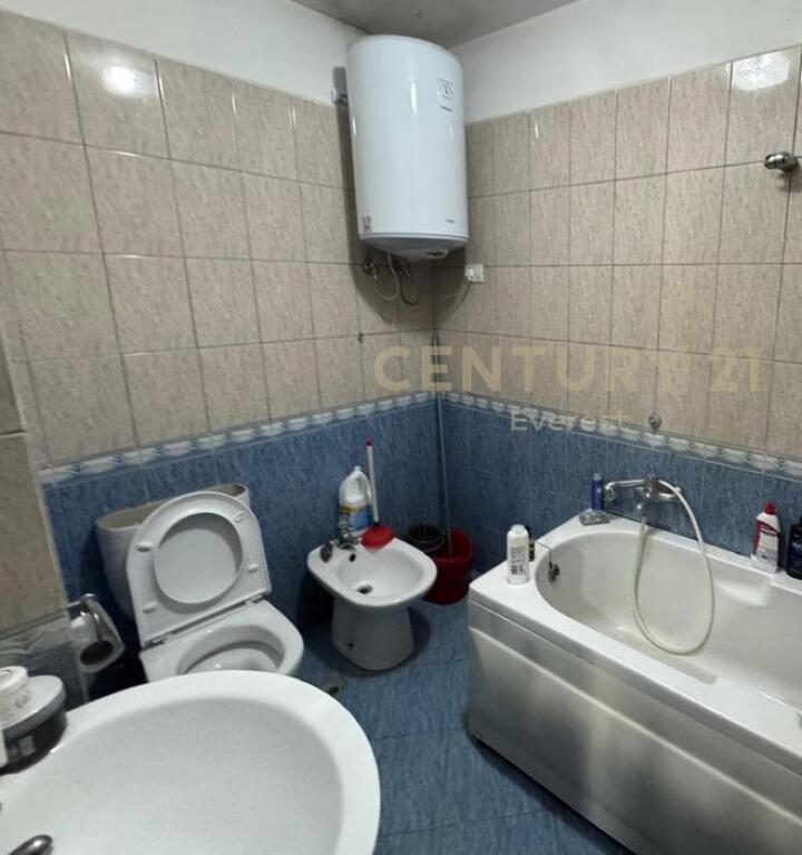 2+1 apartment with perfect layout and natural light in the heart of Don Bosko!