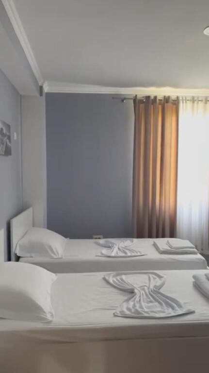 Jepet me qera apartament 2+1 Laprak 55000 leke!
