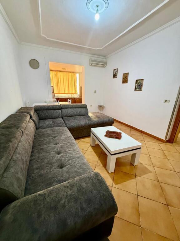 Appartamento 2+1 in affitto a Brryli!