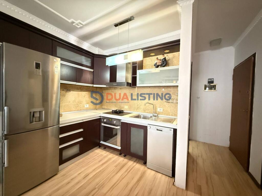 Apartament 2+1+2 per qira ne zonen e Bllokut perballe Juridikut