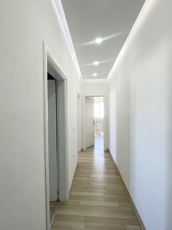 In Centro, Appartamento 2+1 con Arredamento Moderno in Affitto!