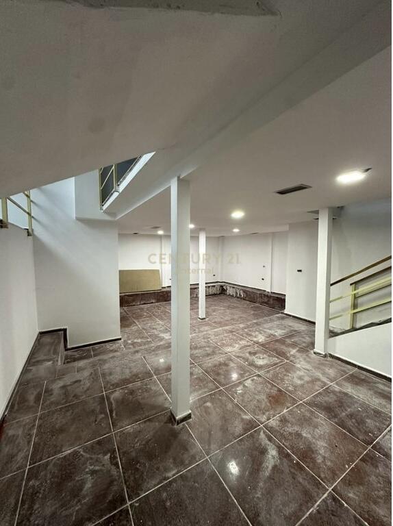 BUSINESS PREMISES AT THE BALLET SCHOOL