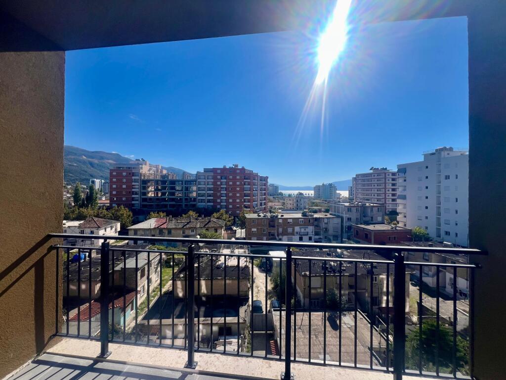 Appartamento In Vendita Vicino Al Mare A Vlora