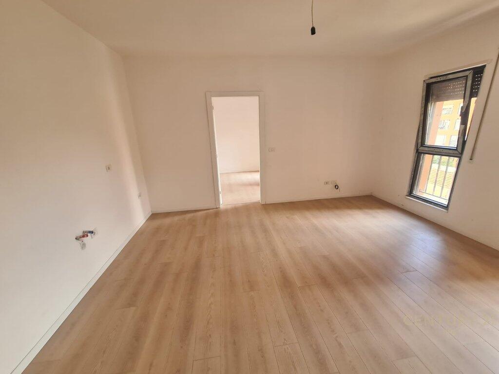 Apartment 2+1 for sale near the Red School!