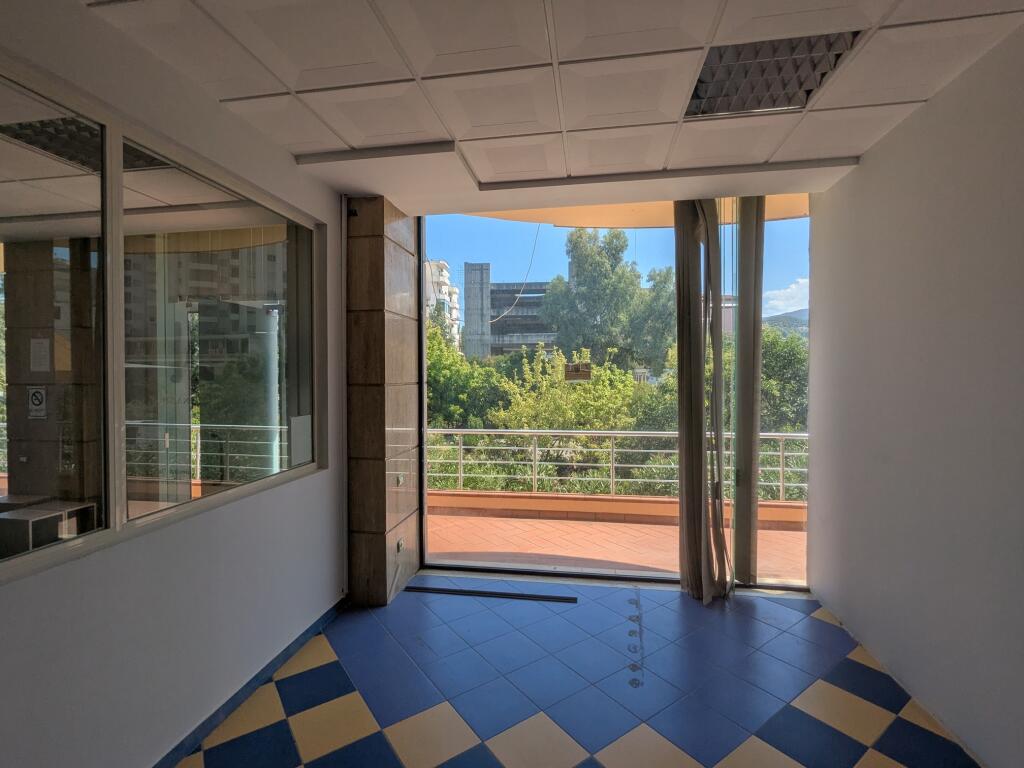 UNITA' COMMERCIALE IN AFFITTO VICINO AL PARCO AULONA VLORA