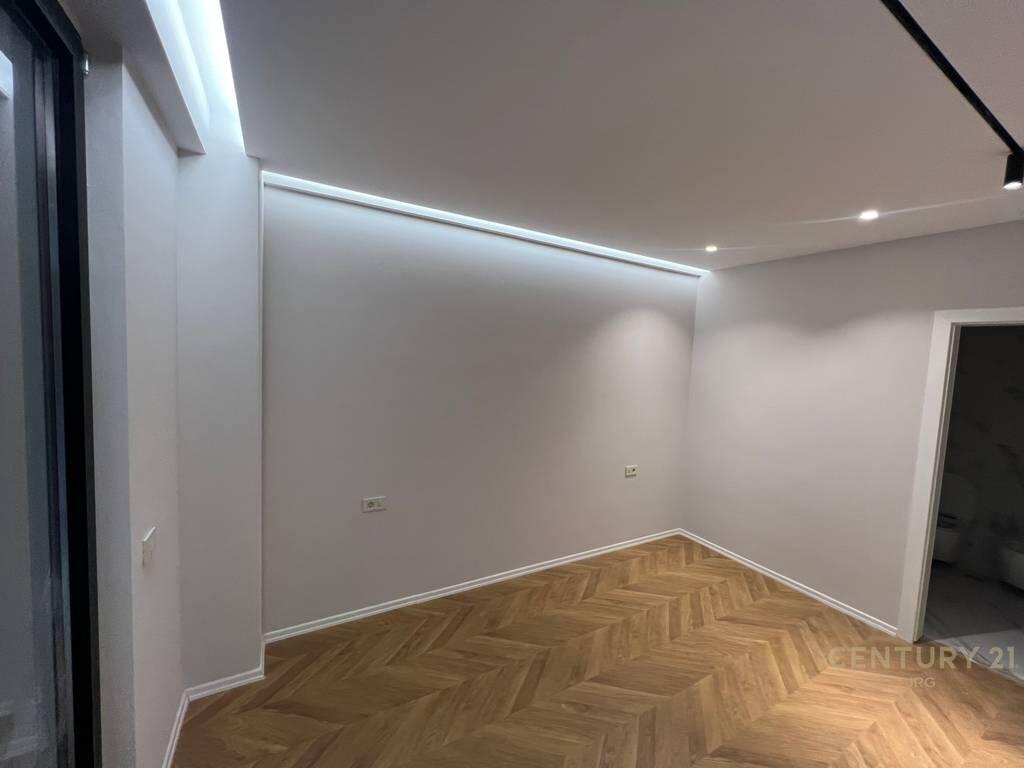 Premises for rent for offices at Mine Peza St. 1,500 € /Month