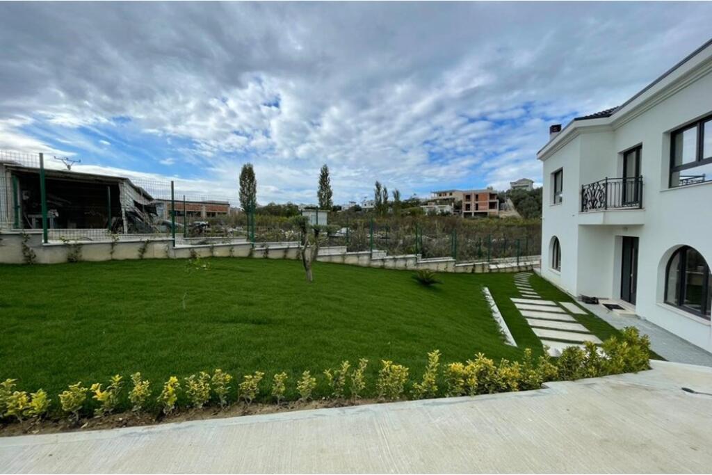 VILLE INDIVIDUALI IN AFFITTO A MJULL BATHORE