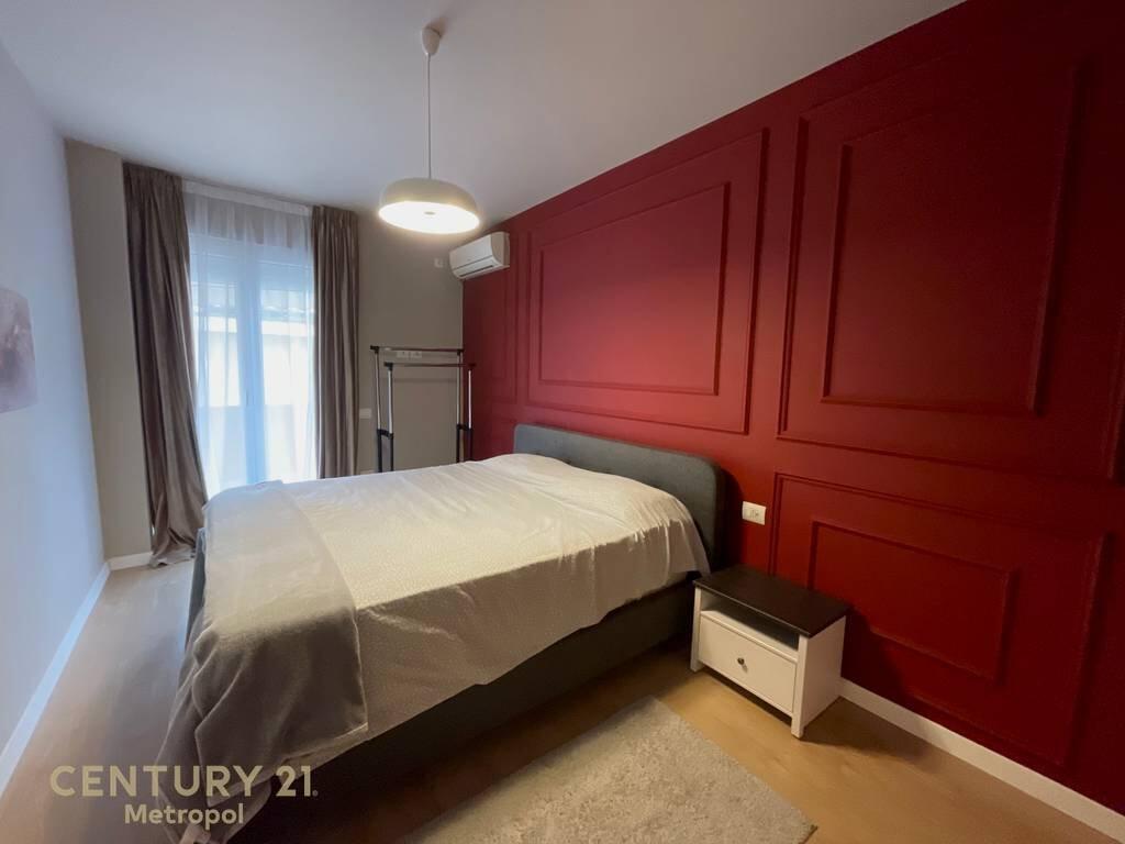 JEPET ME QIRA APARTAMENT 1+1, QENDER Tirane!.