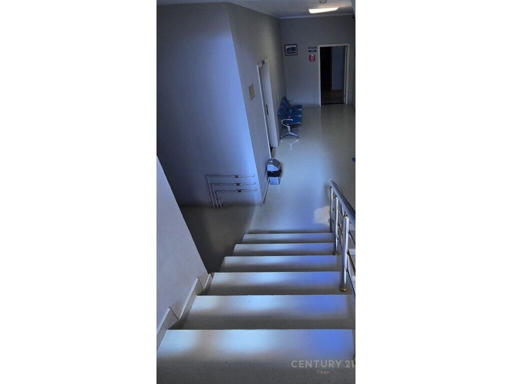 BUILDING (CLINIC) FOR RENT ON THE STREET SIDE NEAR THE MILITARY HOSPITAL!