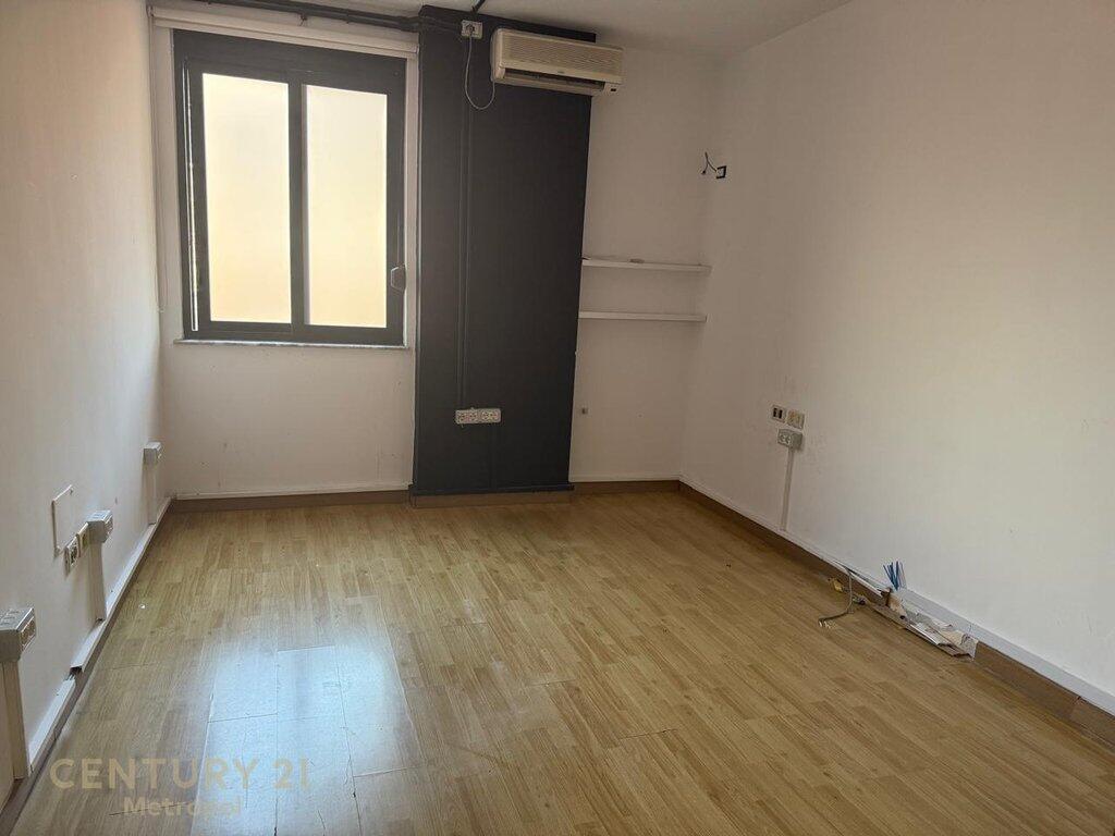 OFFICE SPACE FOR RENT, MYSLYM SHYRI!