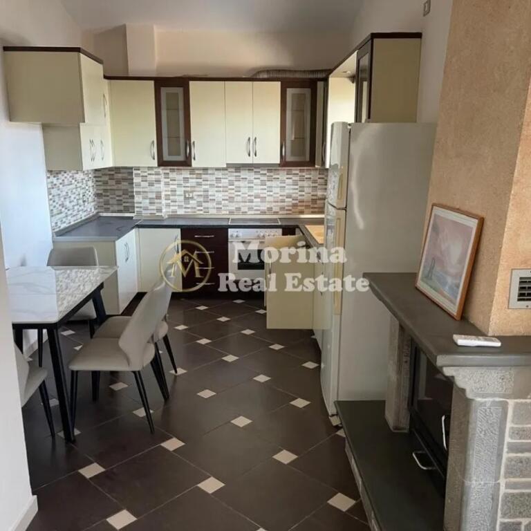 Qera, Hyrje Private 3+1+2+Parkim, Sauk , 700 euro/muaj