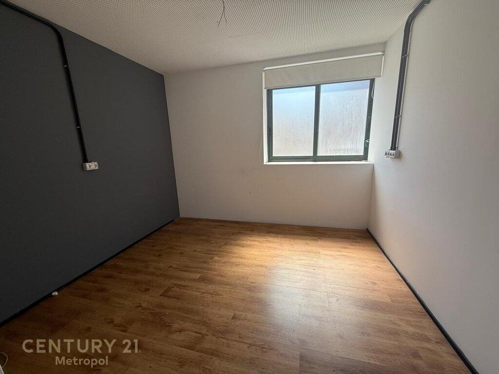 OFFICE SPACE FOR RENT, MYSLYM SHYRI!
