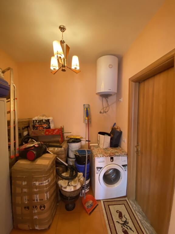 Ne Kamez Shitet Apartament 2+1 Me Hipoteke!