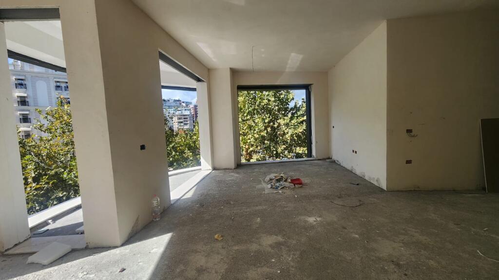 In vendita 2+1+2 vicino a Radison Hotel 260.000 euro
