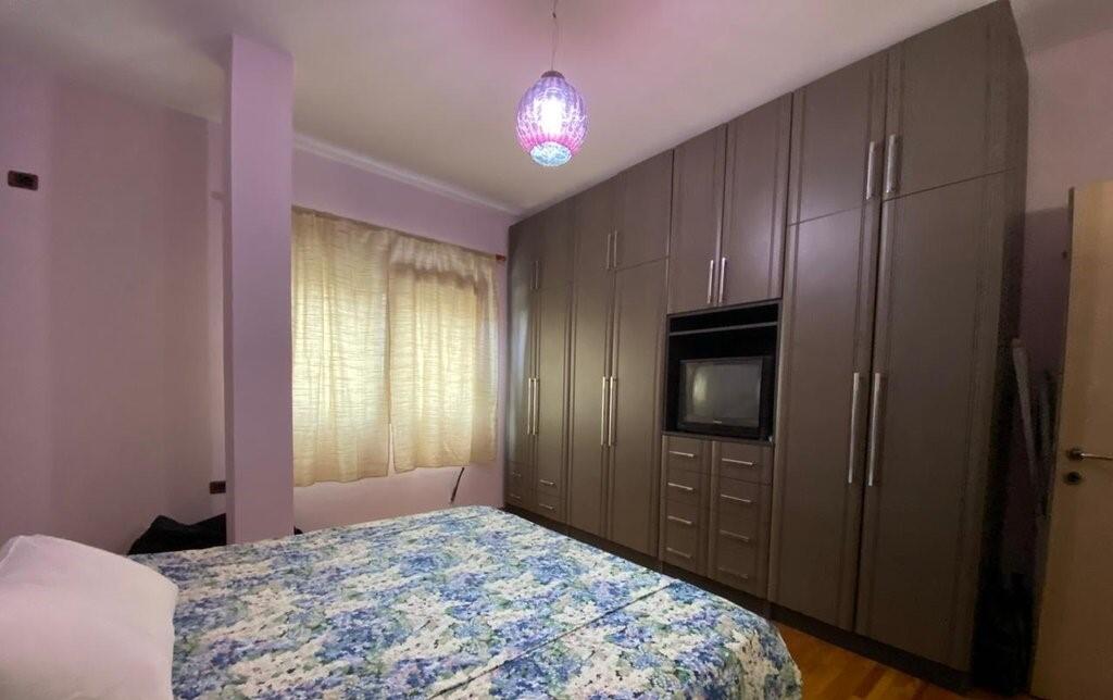 Apartament 2+1 me Qira, Plotësisht i Mobiluar – Zona e Xhamllikut | 600€/muaj