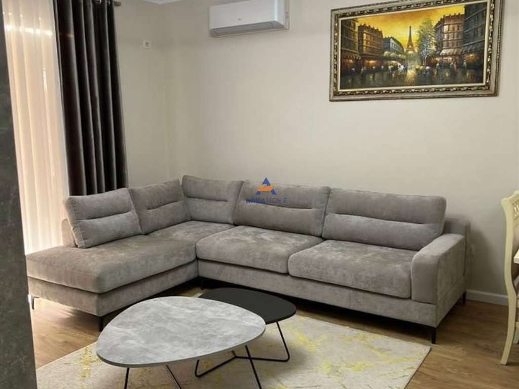 JEPET ME QERA 2+1+BALLKON "TEK EKONOMIKU, RRUGA GRAMOZ PASHKO" 800 EURO
