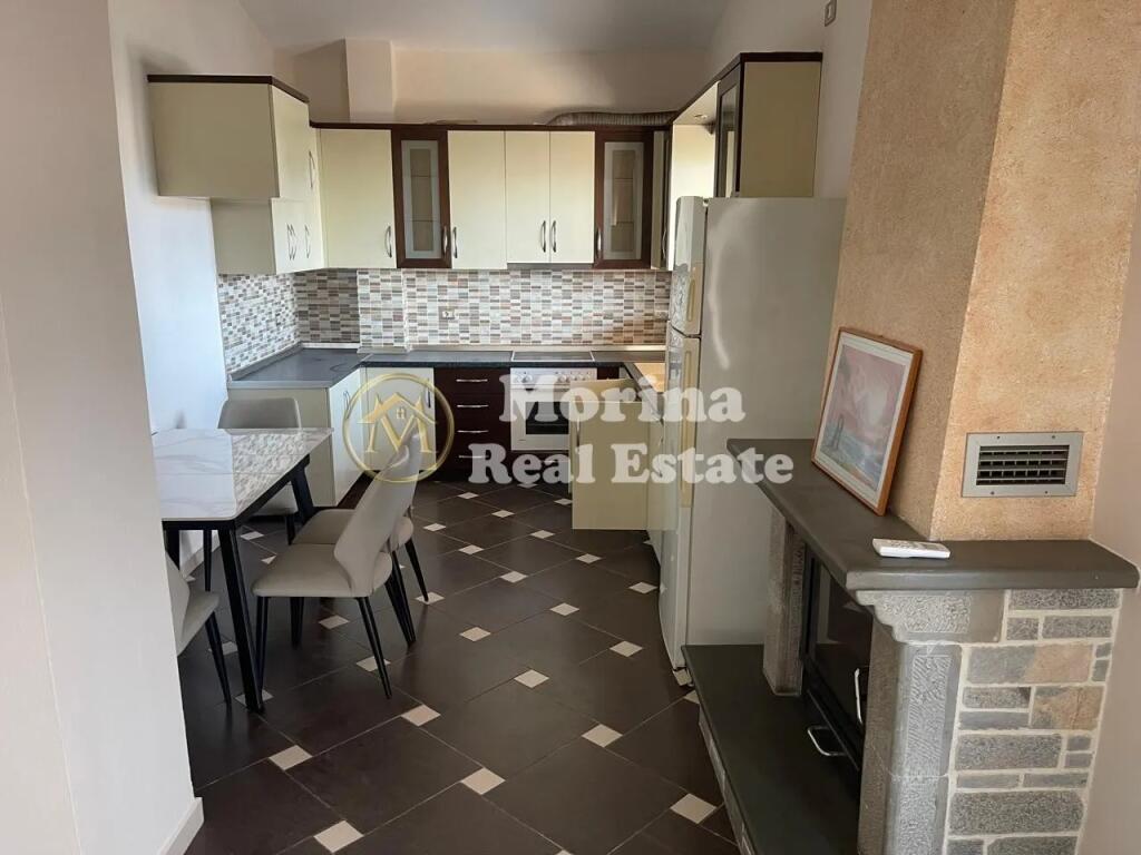 Qera, Hyrje Private 3+1+2+Parkim, Sauk , 700 euro/muaj