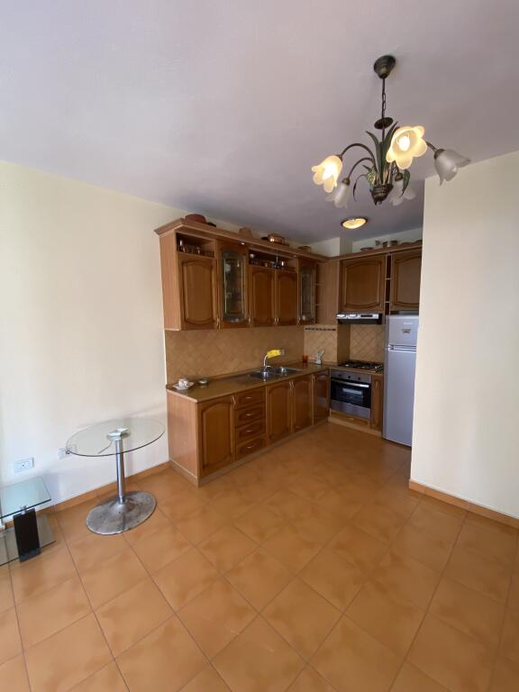 Ne Kamez Shitet Apartament 2+1 Me Hipoteke!
