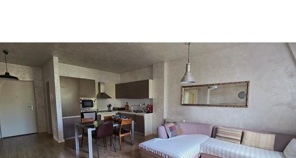 Appartamento 2+1 in Affitto – Stadio Qemal Stafa, Tirana | 1.200€/mese