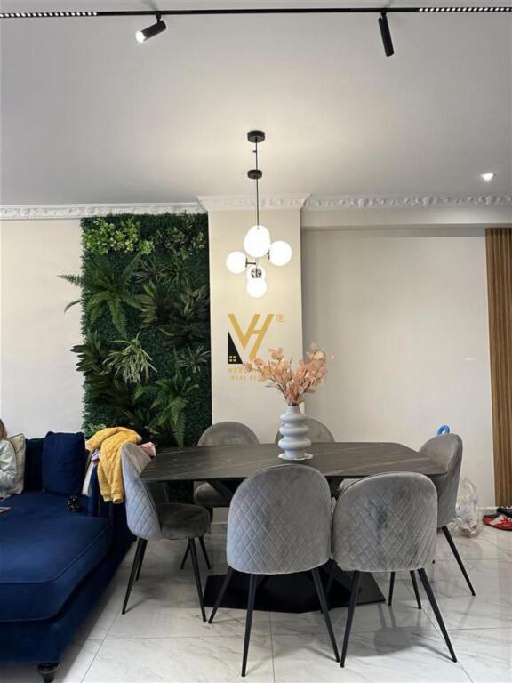 VENDESI APPARTAMENTO 1+1+BLK ALLA KOMUNA DI PARIGI 237.000 EURO