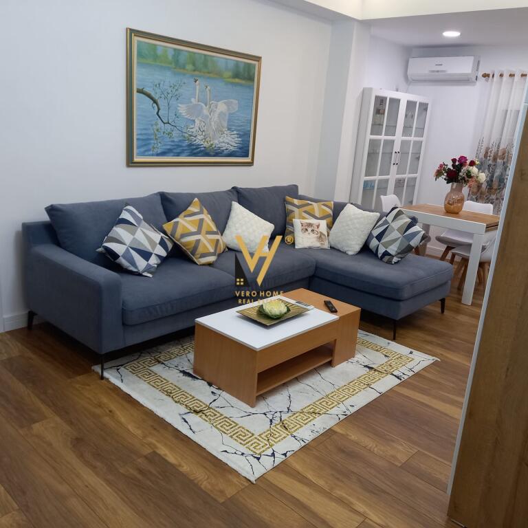 JEPET APARTAMENT 1+1 ME QIRA NE BLLOK,RRUGA MARGARITA TUTULANI 70.000 LEKE