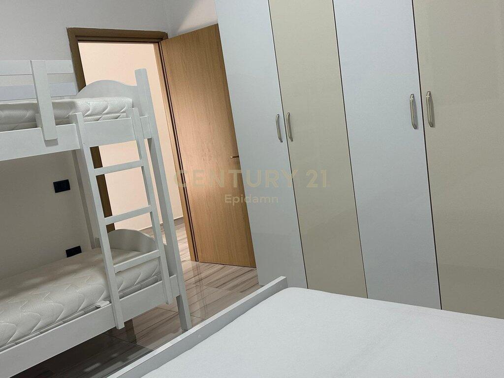 Apartament 2+1 i Mobiluar në Shkëmbin e Kavajës, 104 m² – 105,000 € !!