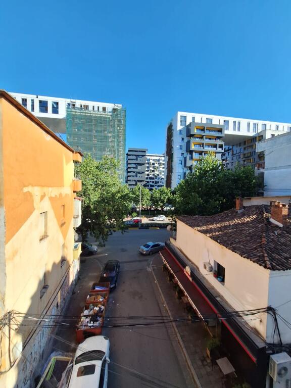 Apartament 2+1 me Qira – Zona 21 Dhjetori, Tiranë, 500 Euro