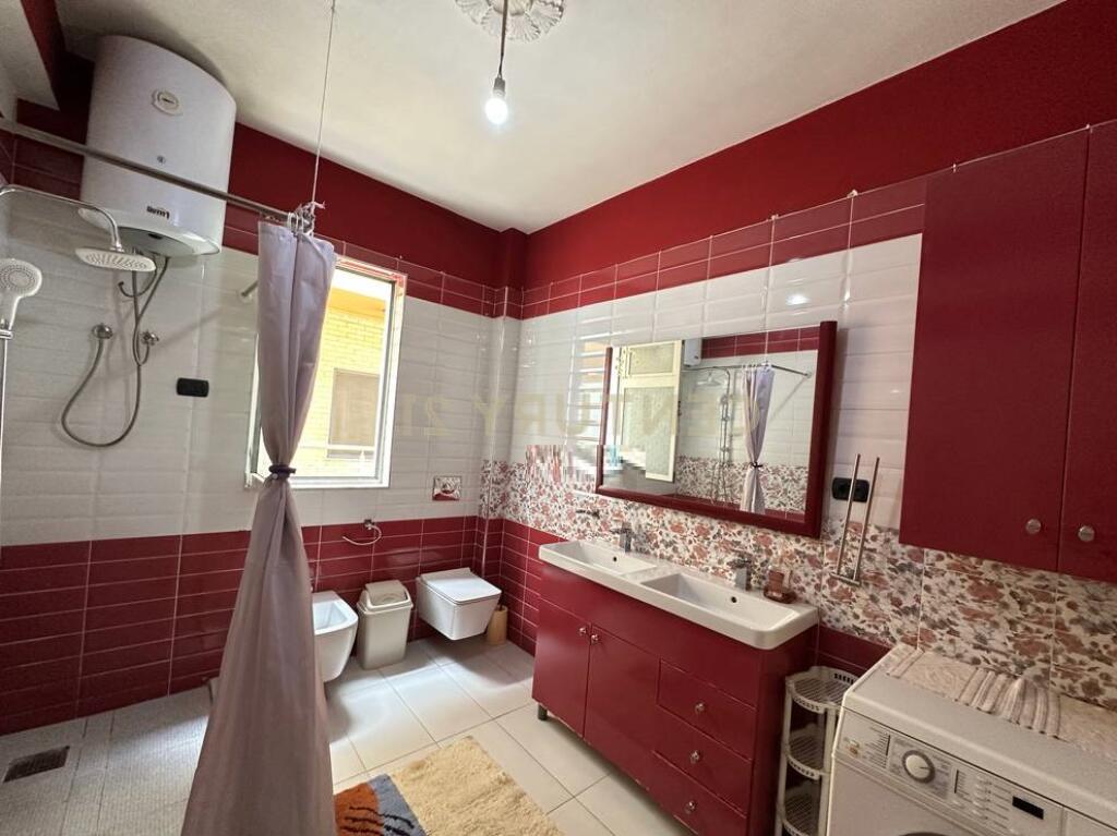 Apartament me qira 2+1, tek 5 Maji