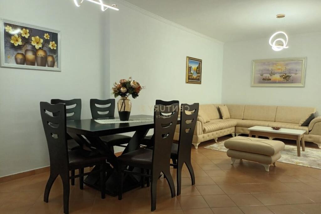 Appartamento 2+1+2blk comune Parisit in vendita, Via Tish Daija