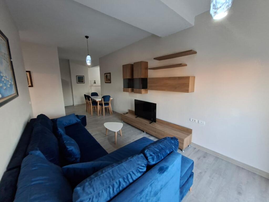 Jepet apartament 1+1 i sapo mobiluar ne Xhamllik shkolla Niket Dardani