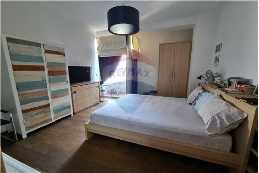 Apartament 4+1 per qira ne Bllok, tek Garda!
