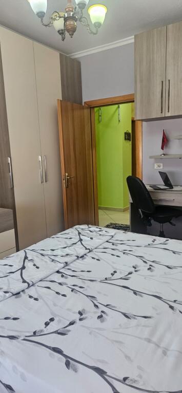 2+1,furnished near Logos University Zog i Zi,price 750 euros negotiable