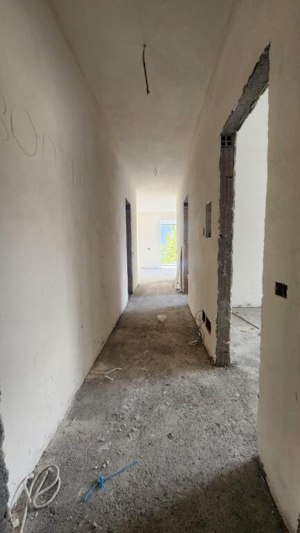 In vendita 2+1+2 vicino a Radison Hotel 260.000 euro