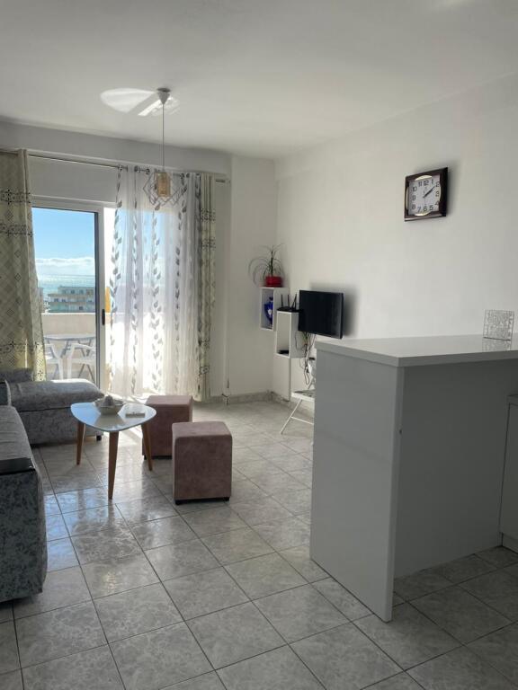 APARTAMENT ME QERA 1+1  Iliria 300 euro