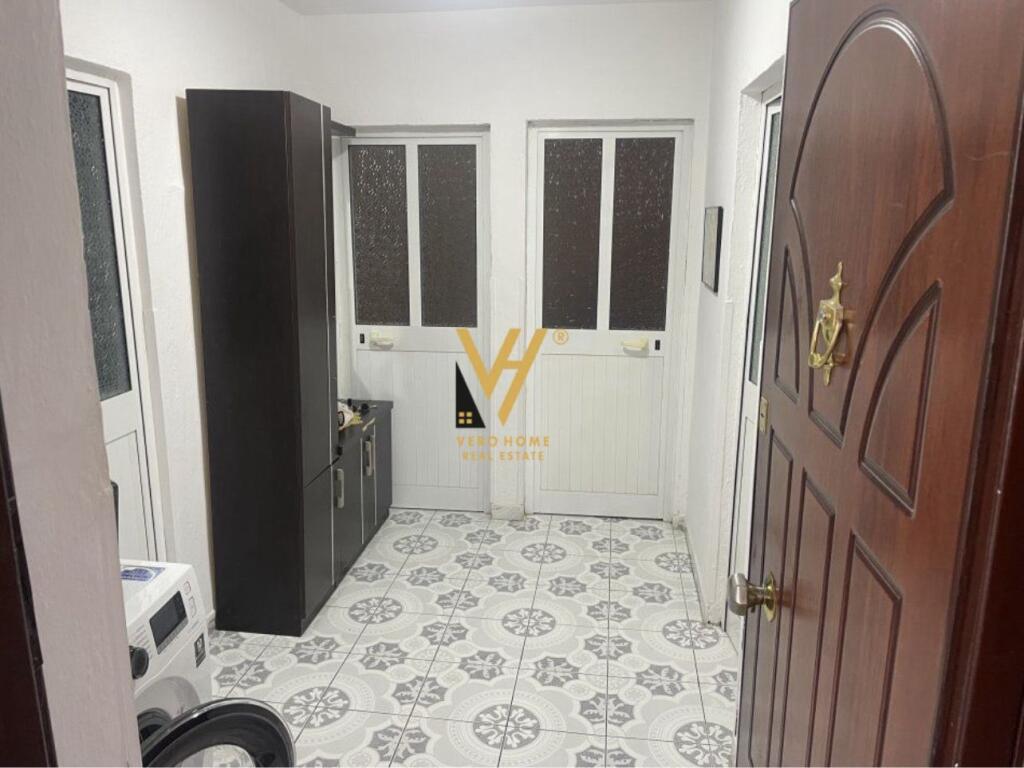 VENDESI APPARTAMENTO 2+1+BLK A XHAMLLIKU 130.000 EURO