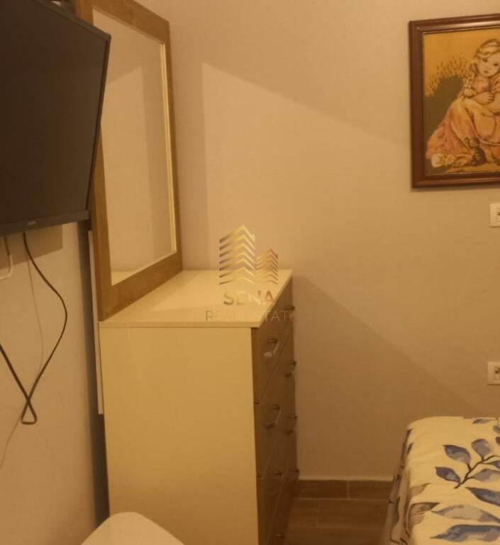 Affitto, Appartamento 1+1+blk, Kinostudio, 300 Euro/mese