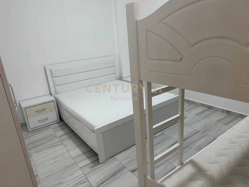 Apartament 2+1 i Mobiluar në Shkëmbin e Kavajës, 104 m² – 105,000 € !!