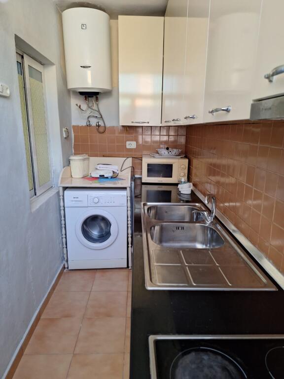 Apartament 2+1 me Qira – Zona 21 Dhjetori, Tiranë, 500 Euro