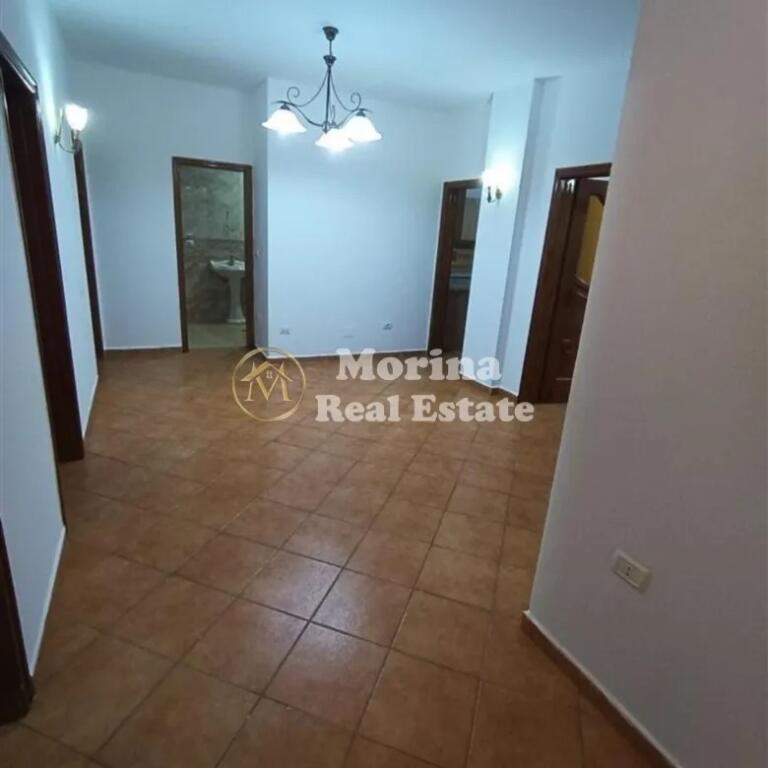 Affitto, Appartamento 3+1+2 , Kinostudio , 500 Euro/mese