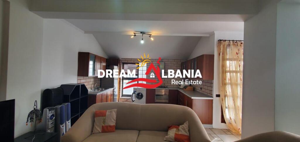 Appartamento 1+1+Veranda in via Dibra vicino alla Facoltà di Medicina, Tirana (ID 4211760)