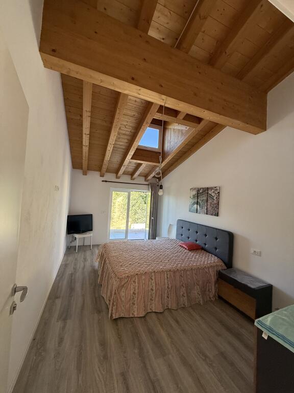 Villa privata in vendita a Linz tra il parco di Dajti